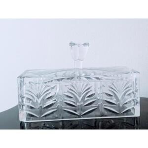 Fifth Avenue Vintage Portico Covered 1/4 Pound Butter Crystal Clear Industries